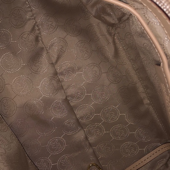 Michael Kors Grayson Vanilla medium satchel bag - Picture 4 of 7